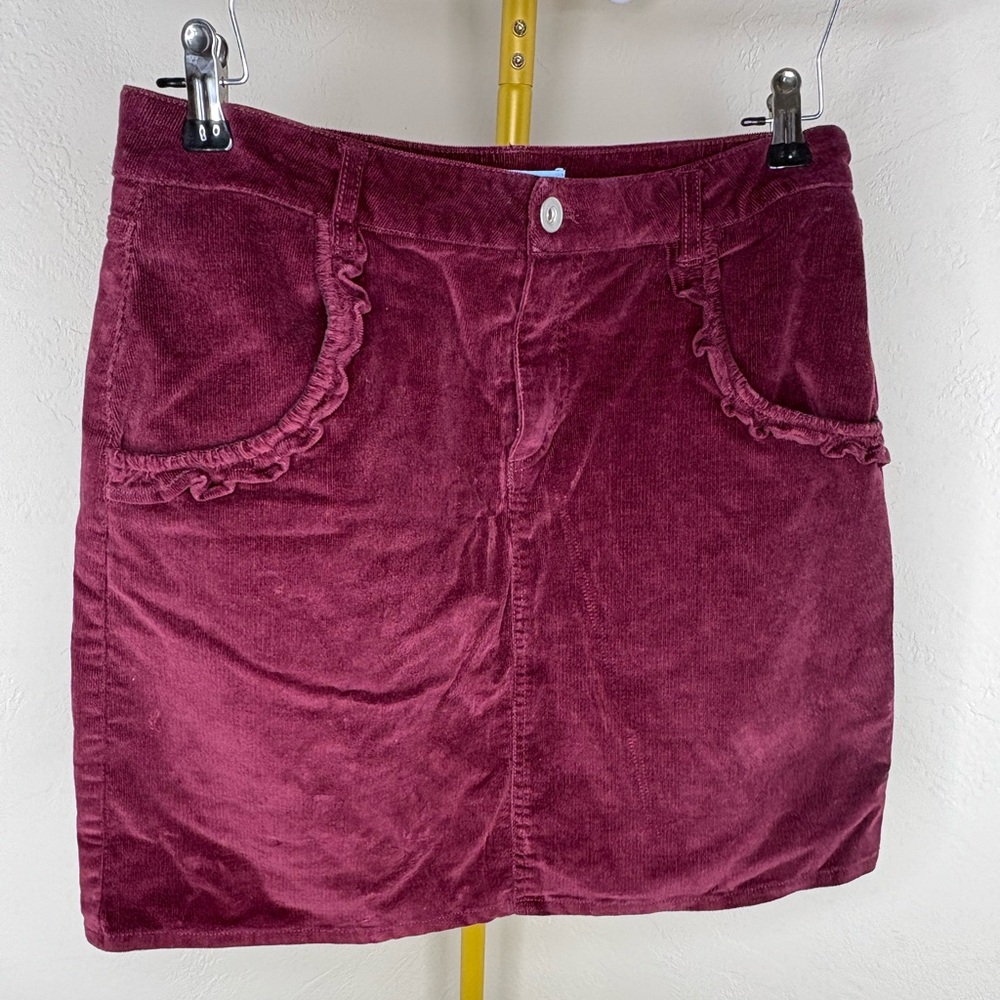 CeCe Velvet Mini Skirt in Deep Burgundy